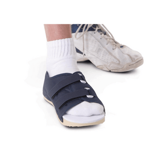 SHOE POST OP RIGD NVY 9.5X3 1/7IN WMN SM