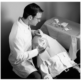 SOLVENTUM STERI-DRAPE MINOR PROCEDURE DRAPE - Aperture Pouch Drape, 9" x 18", 10/bx 4 bx/cs | Quantity - 1x CS